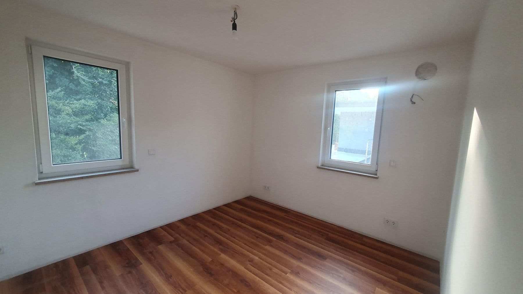Pronájem bytu 4+1 99 m², Münchner Straße 102d, Kirchseeon, Bavorsko Pronájem bytu 4+1 99 m², Münchner Straße 102d, Kirchseeon, Bavorsko