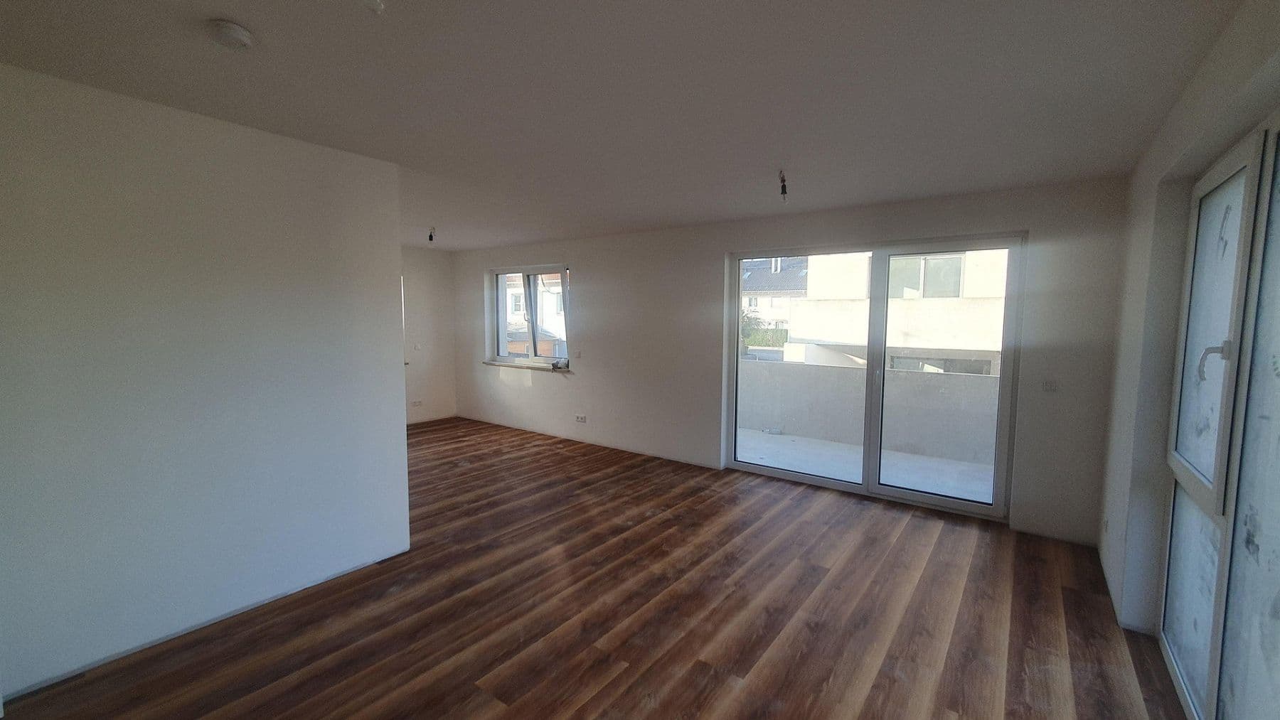 Pronájem bytu 4+1 99 m², Münchner Straße 102d, Kirchseeon, Bavorsko Pronájem bytu 4+1 99 m², Münchner Straße 102d, Kirchseeon, Bavorsko