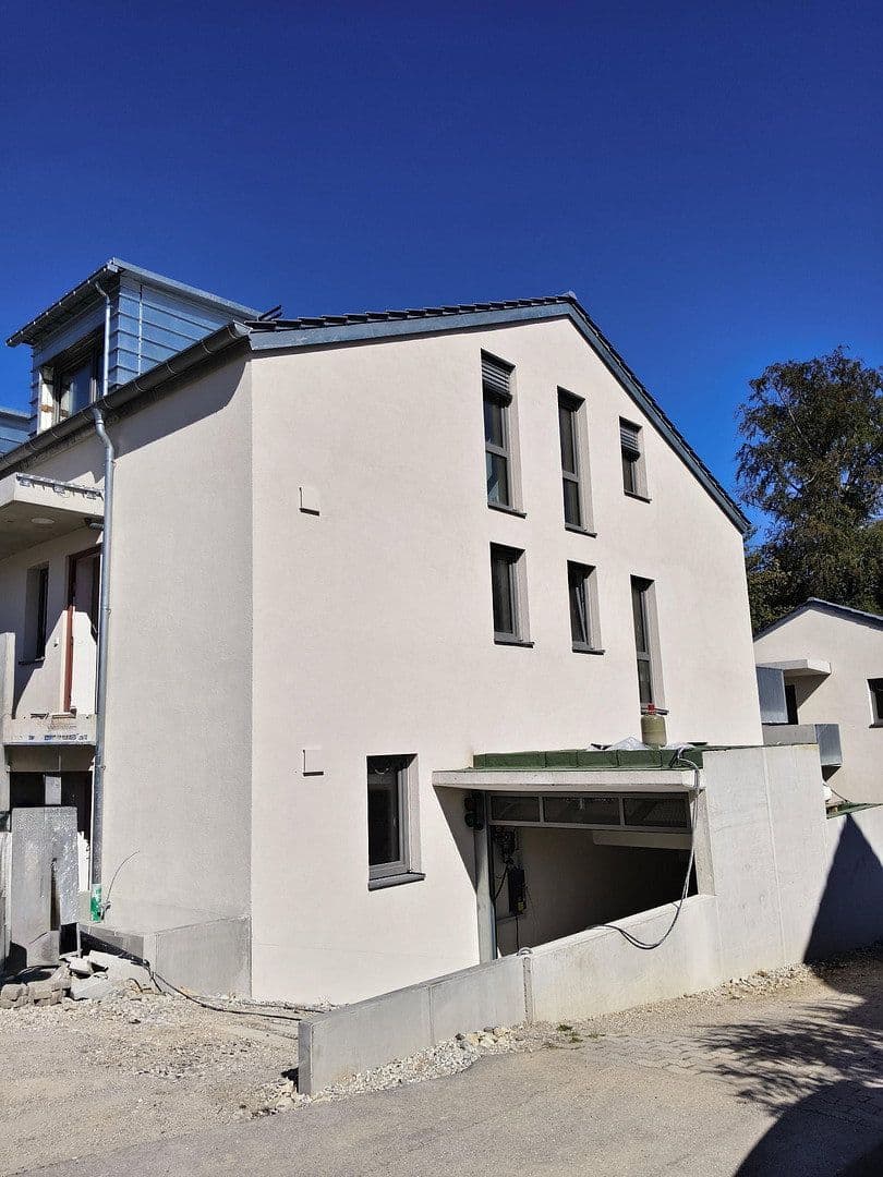 Pronájem bytu 4+1 99 m², Münchner Straße 102d, Kirchseeon, Bavorsko Pronájem bytu 4+1 99 m², Münchner Straße 102d, Kirchseeon, Bavorsko