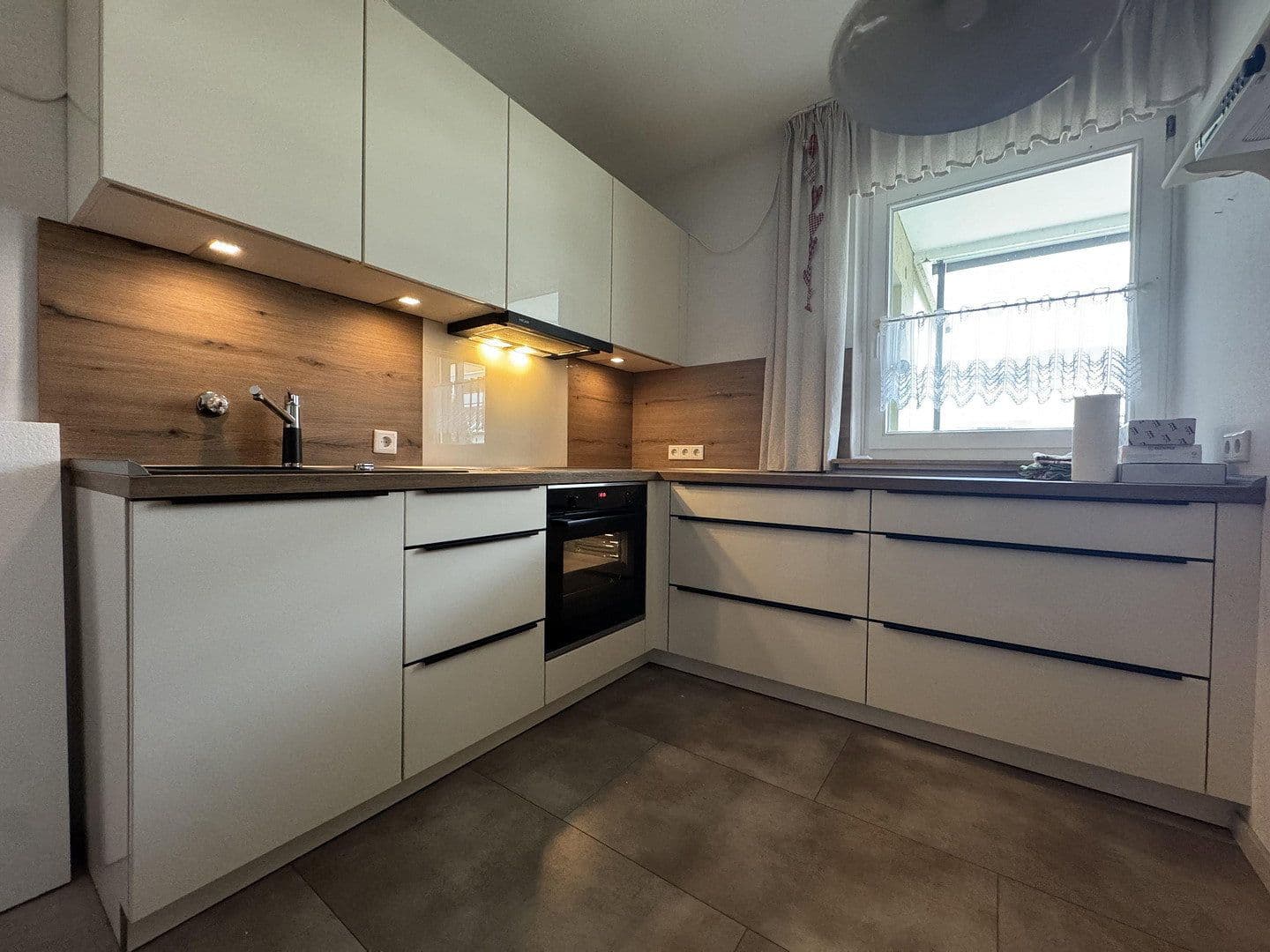 Prodej bytu 4+1 90 m², Mindener Str. 24, Herford, Severní Porýní-Vestfálsko Prodej bytu 4+1 90 m², Mindener Str. 24, Herford, Severní Porýní-Vestfálsko