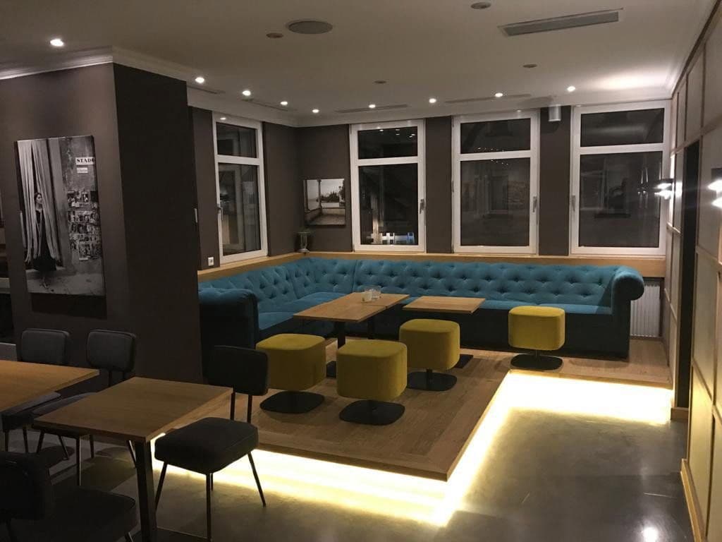 Pronájem nebytového prostoru 270 m², Göppingen, Bádensko-Württembersko Pronájem nebytového prostoru 270 m², Göppingen, Bádensko-Württembersko