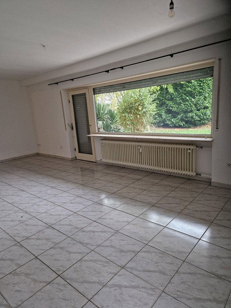 Pronájem bytu 2+1 70 m², Hemsbach, Bádensko-Württembersko Pronájem bytu 2+1 70 m², Hemsbach, Bádensko-Württembersko