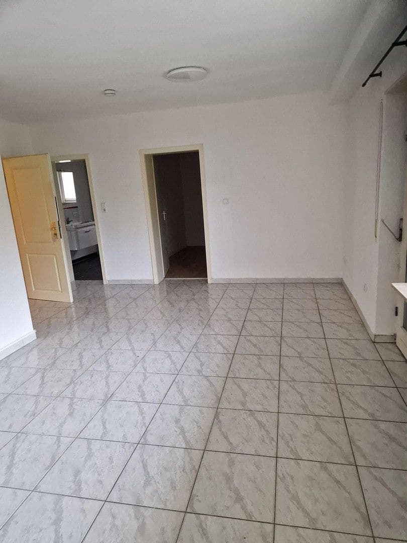Pronájem bytu 2+1 70 m², Hemsbach, Bádensko-Württembersko Pronájem bytu 2+1 70 m², Hemsbach, Bádensko-Württembersko