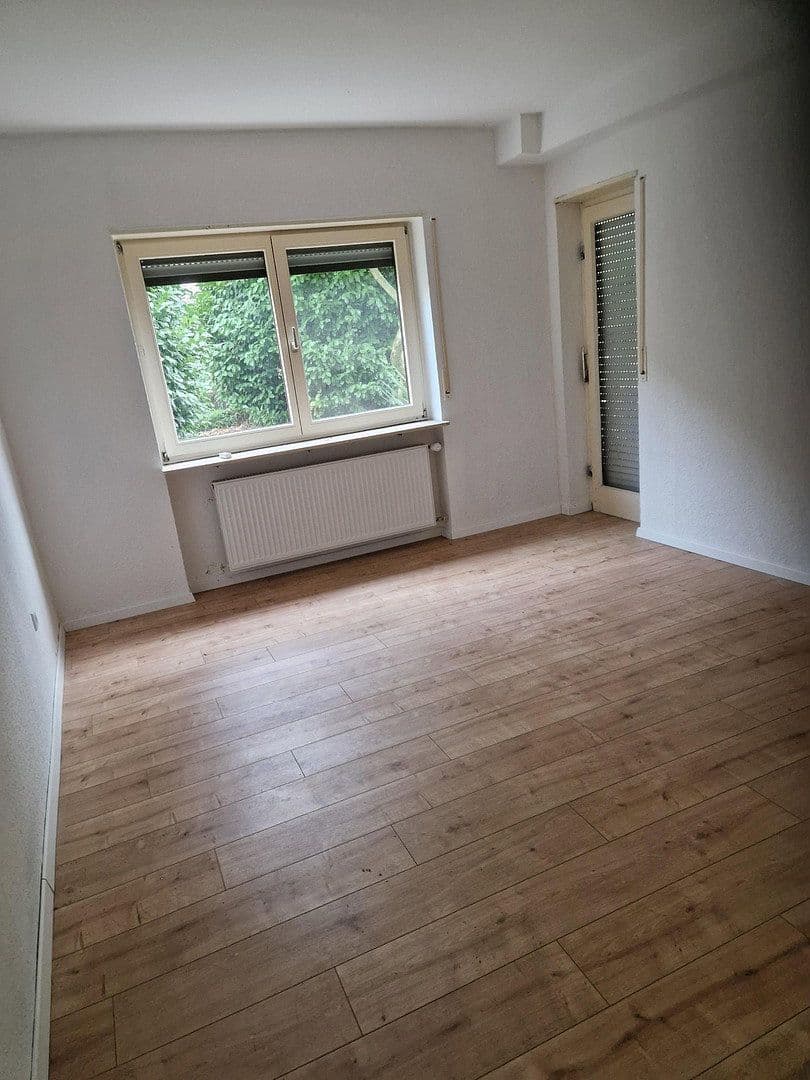 Pronájem bytu 2+1 70 m², Hemsbach, Bádensko-Württembersko Pronájem bytu 2+1 70 m², Hemsbach, Bádensko-Württembersko