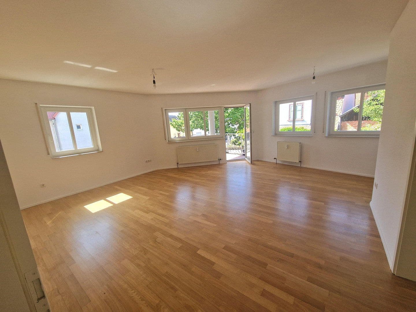 Prodej bytu 4+1 117 m², Harthausen, Porýní-Falc Prodej bytu 4+1 117 m², Harthausen, Porýní-Falc