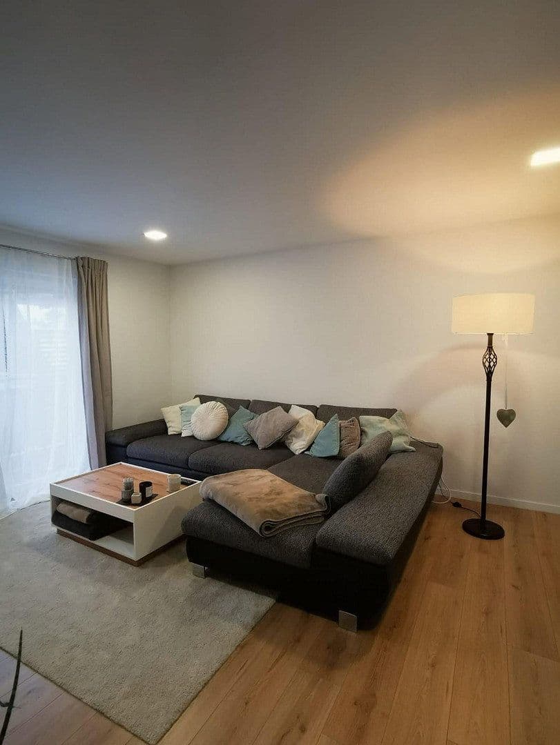 Prodej bytu 4+1 93 m², Rothmühlstraße 3, Bergrheinfeld, Bavorsko Prodej bytu 4+1 93 m², Rothmühlstraße 3, Bergrheinfeld, Bavorsko