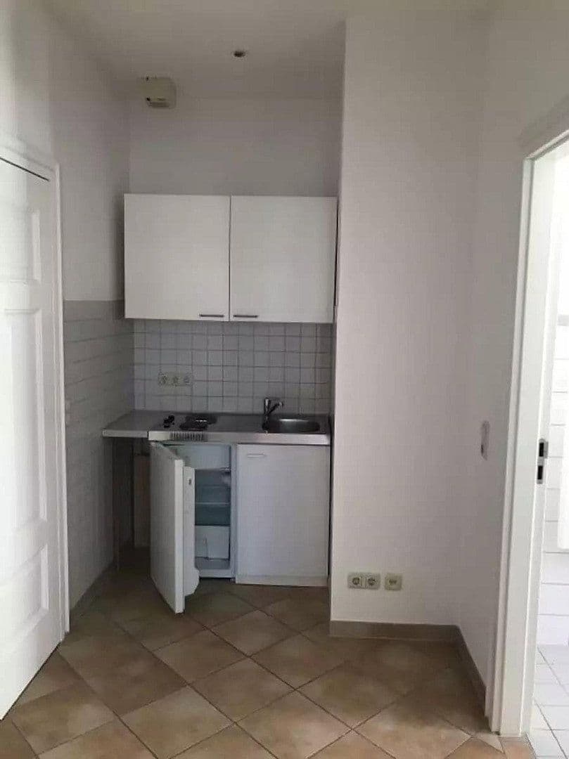 Pronájem bytu 1+1 32 m², Landreiterstraße, Schwerin, Mecklenburg-Vorpommern Pronájem bytu 1+1 32 m², Landreiterstraße, Schwerin, Mecklenburg-Vorpommern