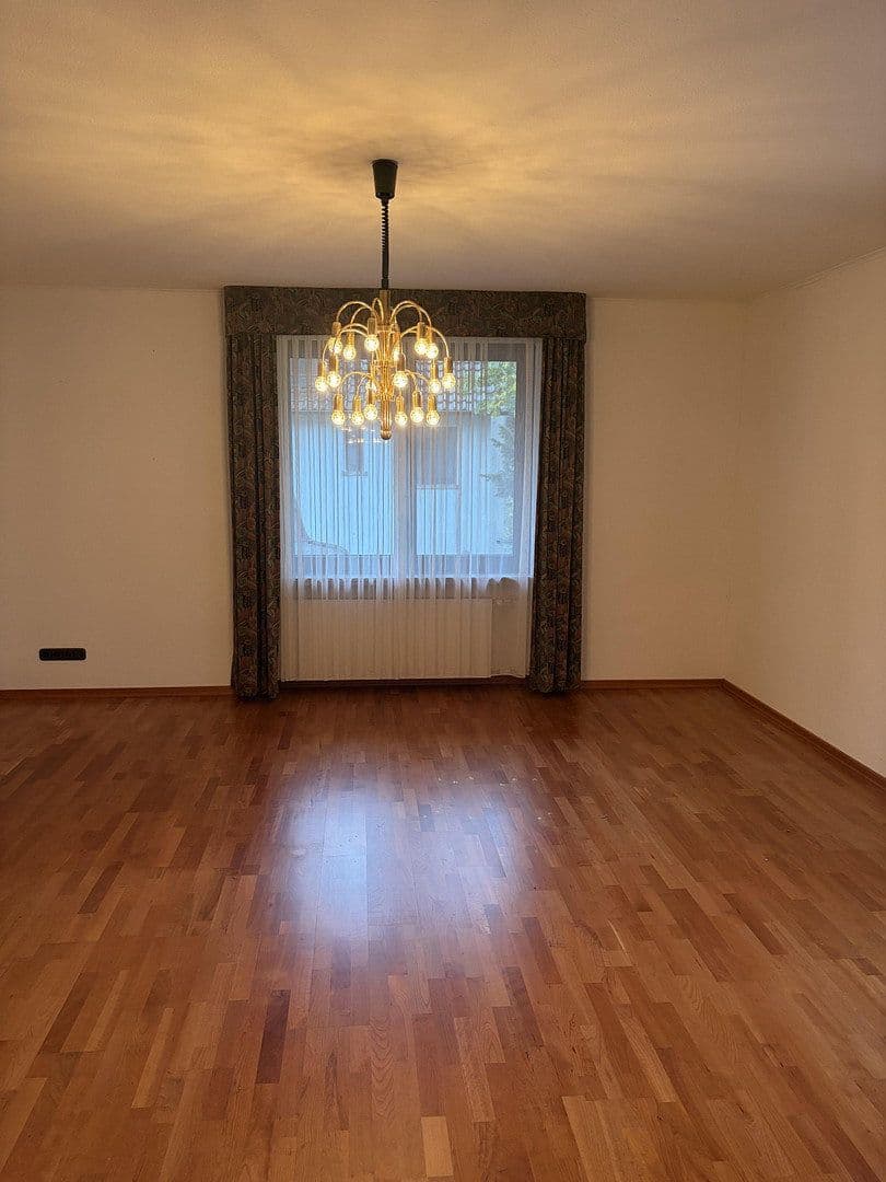 Prodej domu 204 m², pozemek 778 m², Offenbach am Main, Hessen Prodej domu 204 m², pozemek 778 m², Offenbach am Main, Hessen
