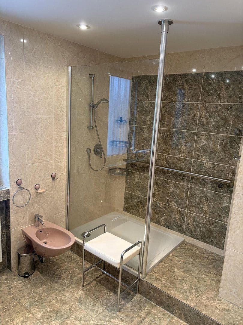 Prodej domu 204 m², pozemek 778 m², Offenbach am Main, Hessen Prodej domu 204 m², pozemek 778 m², Offenbach am Main, Hessen