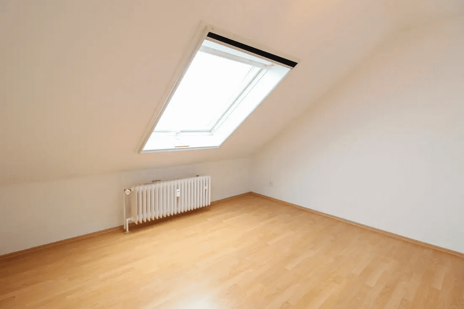 Pronájem bytu 3+1 58 m², Rhönstraße 4, Friedrichsdorf, Hessen Pronájem bytu 3+1 58 m², Rhönstraße 4, Friedrichsdorf, Hessen