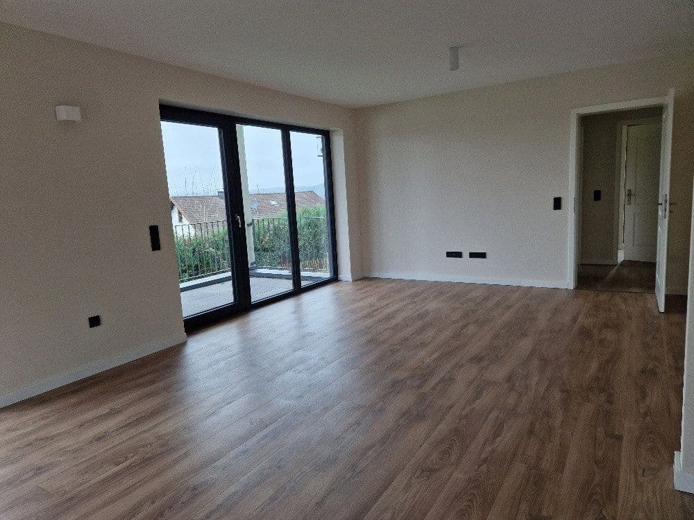 Pronájem bytu 3+1 84 m², Windeck, Severní Porýní-Vestfálsko Pronájem bytu 3+1 84 m², Windeck, Severní Porýní-Vestfálsko