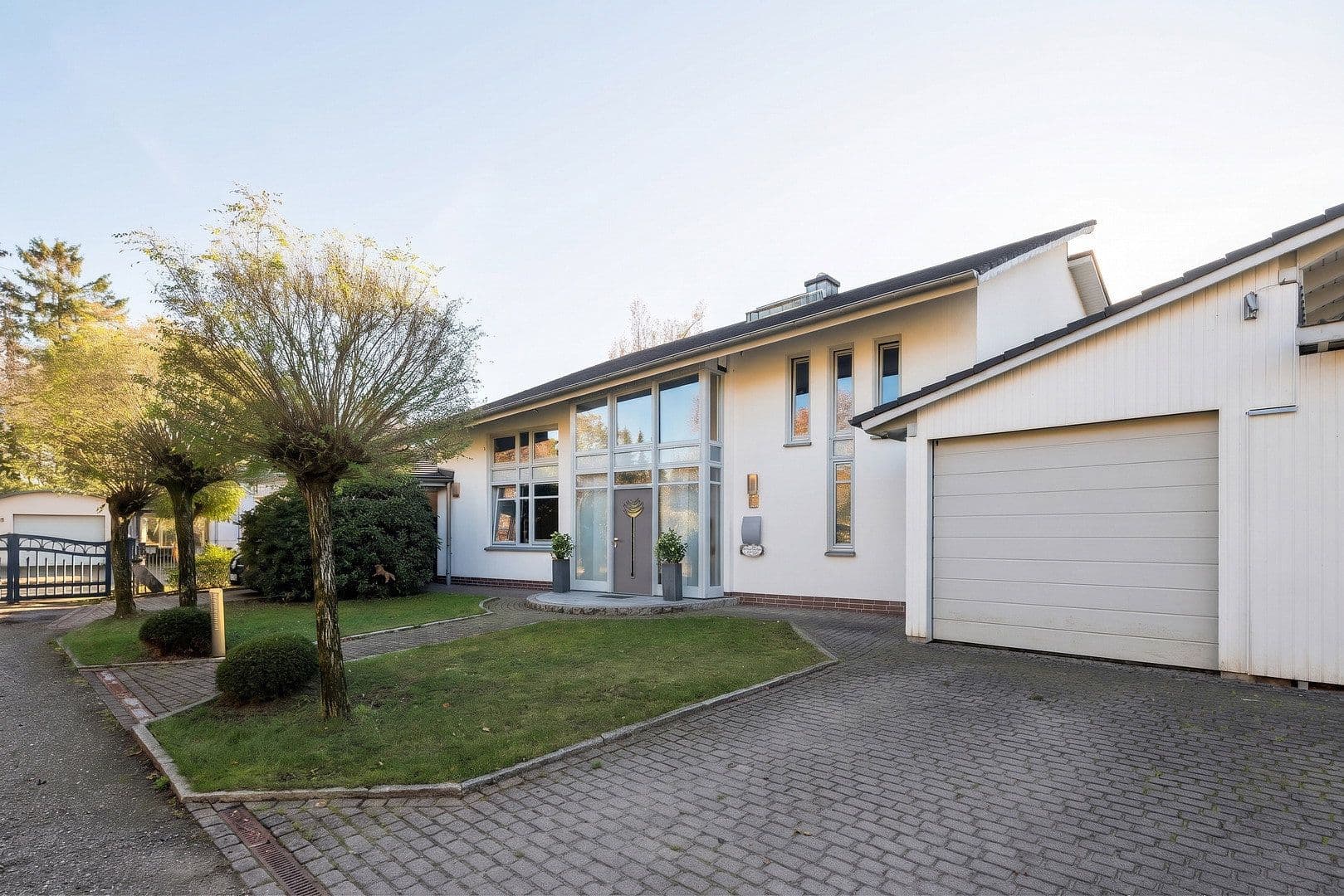 Prodej domu 270 m², pozemek 1.252 m², An den Birken 23 A, Jesteburg, Dolní Sasko Prodej domu 270 m², pozemek 1.252 m², An den Birken 23 A, Jesteburg, Dolní Sasko