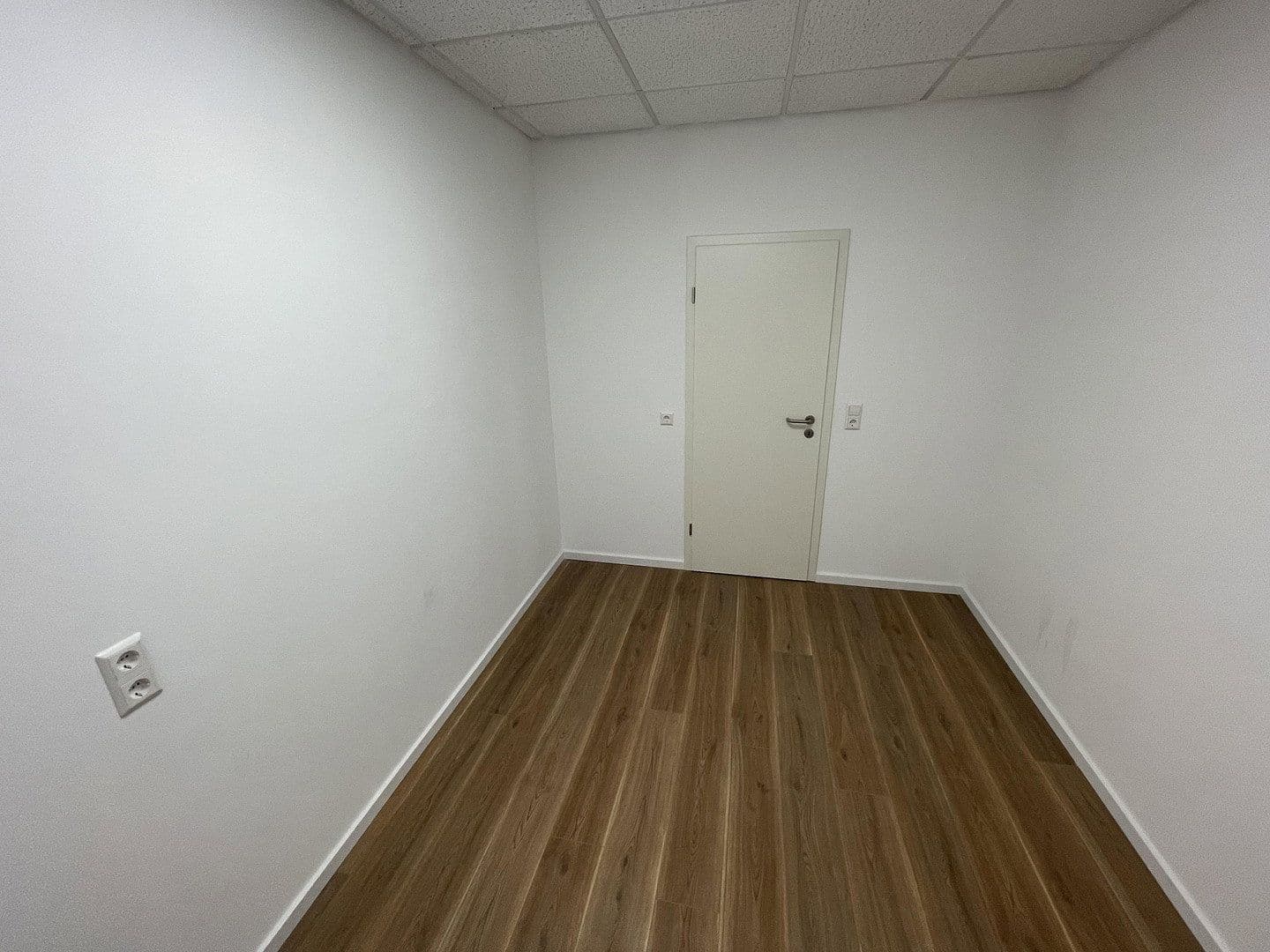 Pronájem kanceláře 480 m², Max-Eyth-Str.23, Ditzingen, Bádensko-Württembersko Pronájem kanceláře 480 m², Max-Eyth-Str.23, Ditzingen, Bádensko-Württembersko