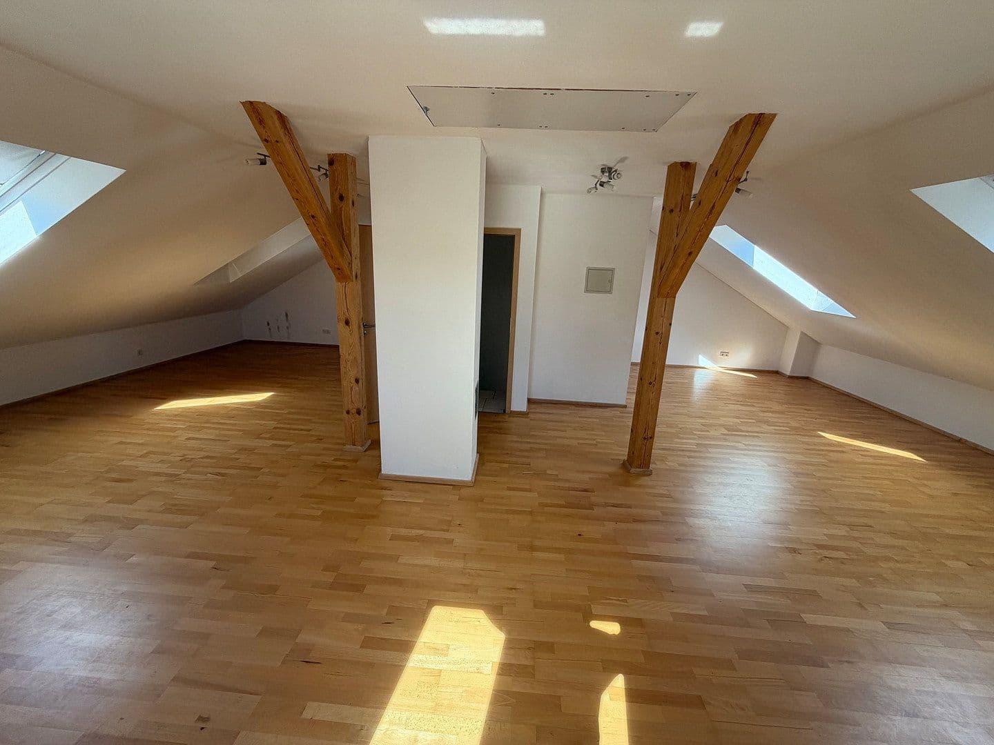 Prodej domu 198 m², pozemek 200 m², Oberstimm, Bavorsko Prodej domu 198 m², pozemek 200 m², Oberstimm, Bavorsko
