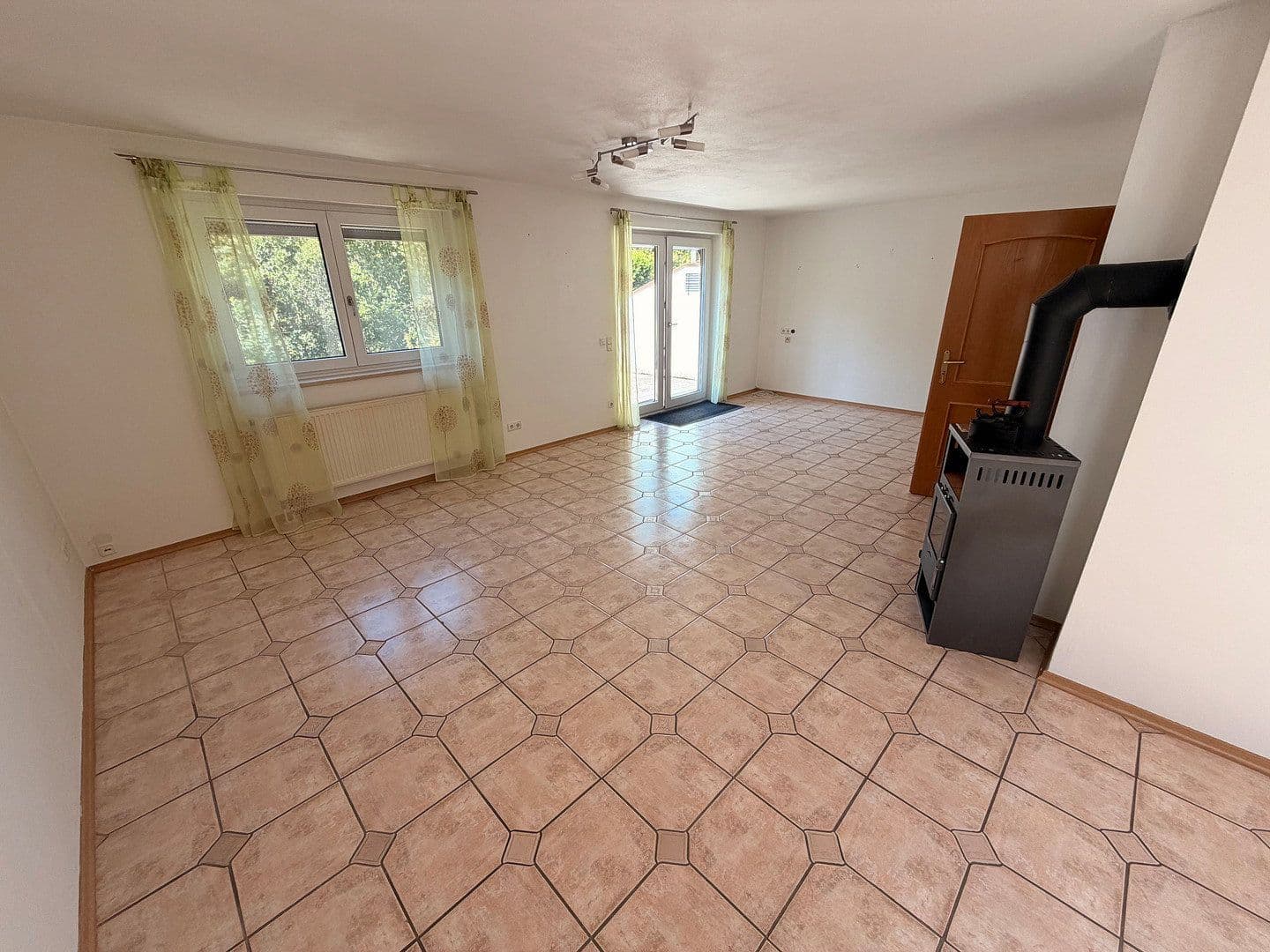 Prodej domu 198 m², pozemek 200 m², Oberstimm, Bavorsko Prodej domu 198 m², pozemek 200 m², Oberstimm, Bavorsko