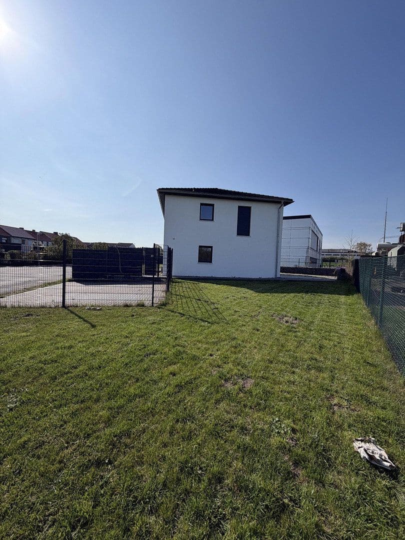 Prodej domu 270 m², pozemek 1.031 m², Königslutter am Elm, Dolní Sasko Prodej domu 270 m², pozemek 1.031 m², Königslutter am Elm, Dolní Sasko