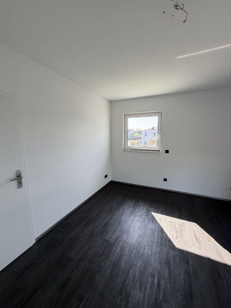 Prodej domu 270 m², pozemek 1.031 m², Königslutter am Elm, Dolní Sasko Prodej domu 270 m², pozemek 1.031 m², Königslutter am Elm, Dolní Sasko