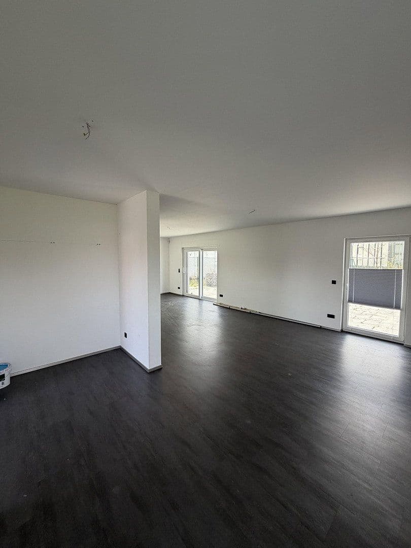 Prodej domu 270 m², pozemek 1.031 m², Königslutter am Elm, Dolní Sasko Prodej domu 270 m², pozemek 1.031 m², Königslutter am Elm, Dolní Sasko