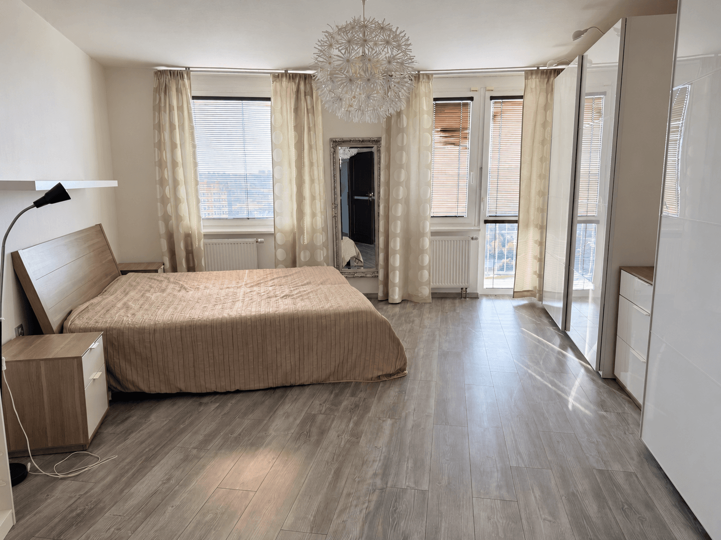 Pronájem bytu 5+kk 138 m², Sluneční náměstí, Praha, Praha Pronájem bytu 5+kk 138 m², Sluneční náměstí, Praha, Praha