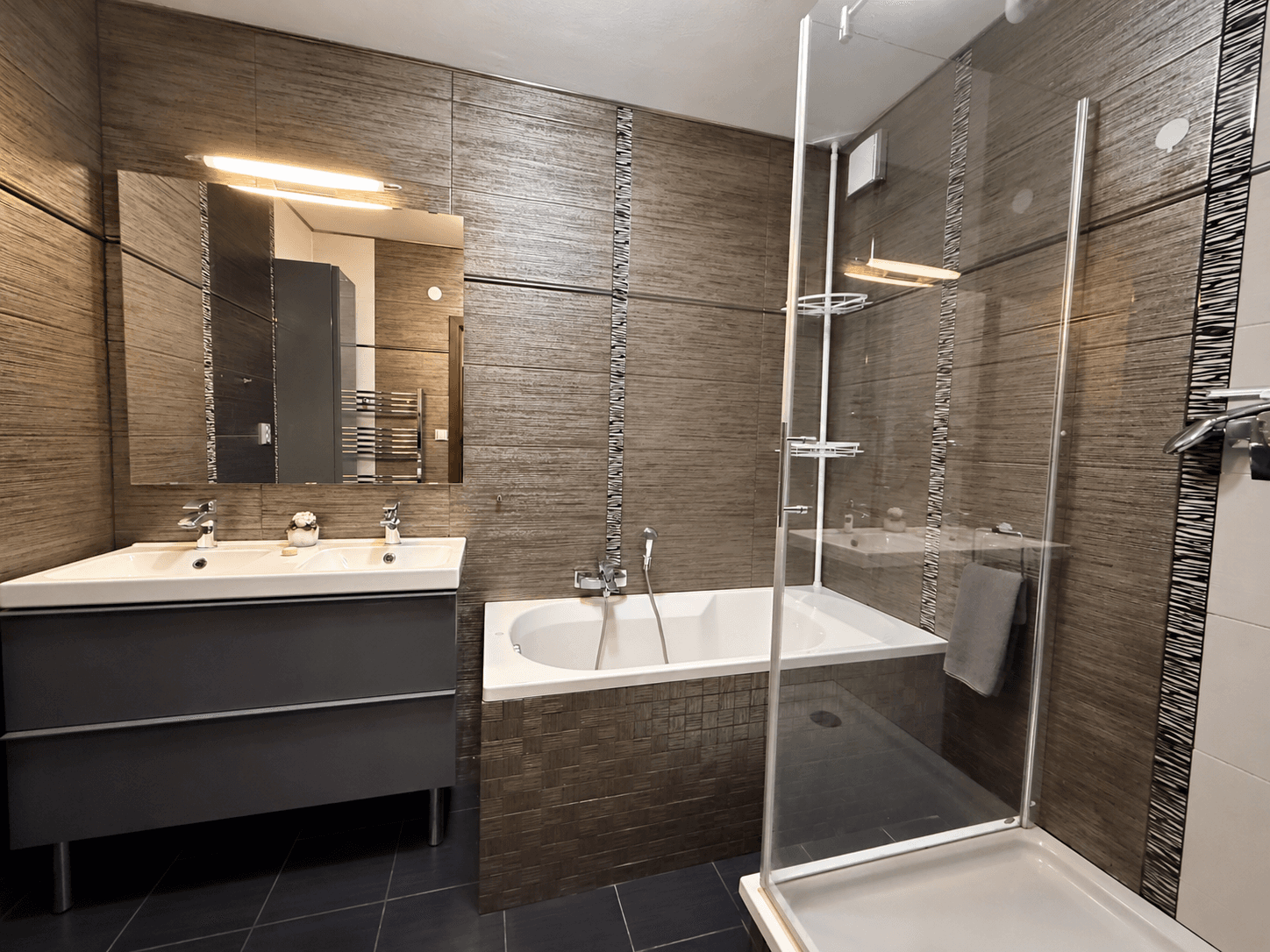 Pronájem bytu 5+kk 138 m², Sluneční náměstí, Praha, Praha Pronájem bytu 5+kk 138 m², Sluneční náměstí, Praha, Praha