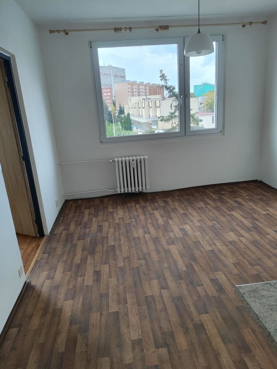 Pronájem bytu 1+1 36 m², Dřínovská, Chomutov, Ústecký kraj Pronájem bytu 1+1 36 m², Dřínovská, Chomutov, Ústecký kraj
