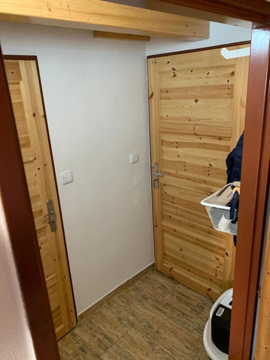 Prodej nebytového prostoru 38 m², Plzeňská, Praha, Praha Prodej nebytového prostoru 38 m², Plzeňská, Praha, Praha