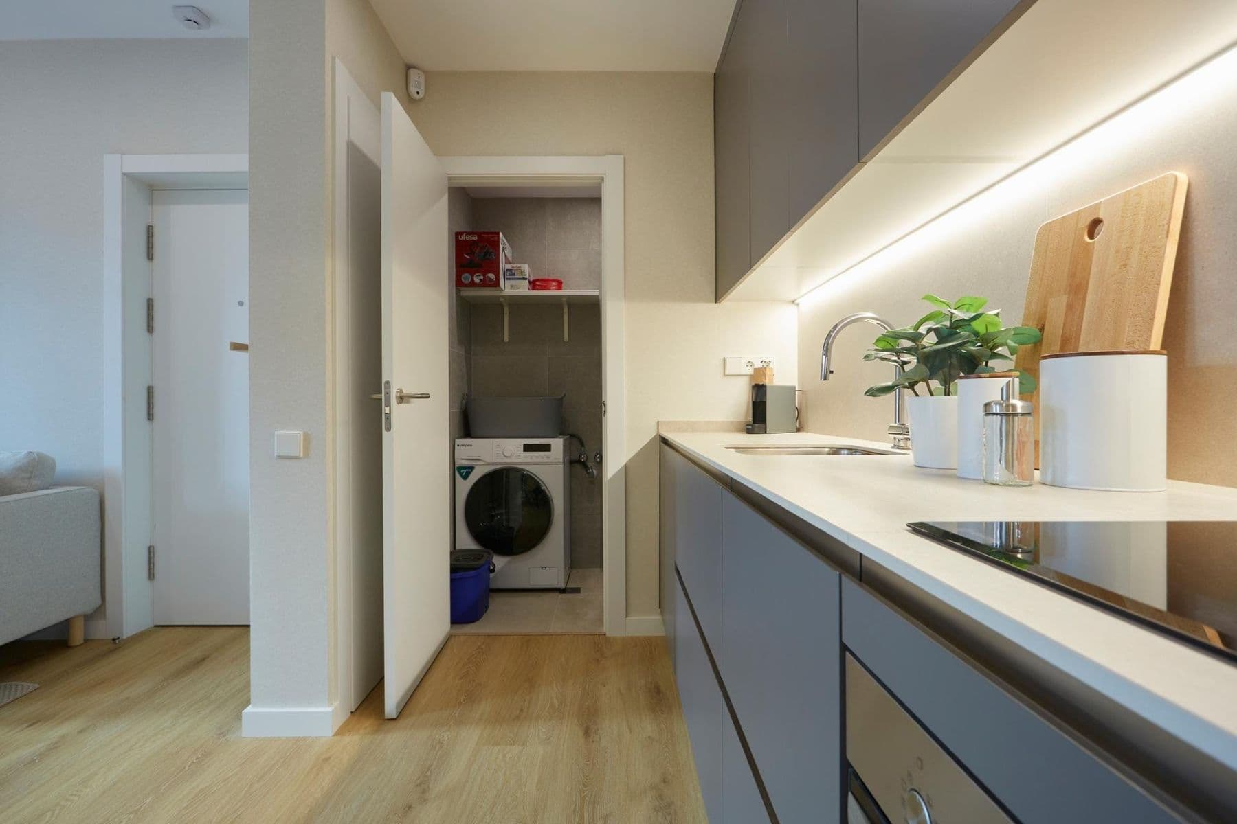 Pronájem bytu 2+1 80 m², Pitterova, Praha, Praha Pronájem bytu 2+1 80 m², Pitterova, Praha, Praha