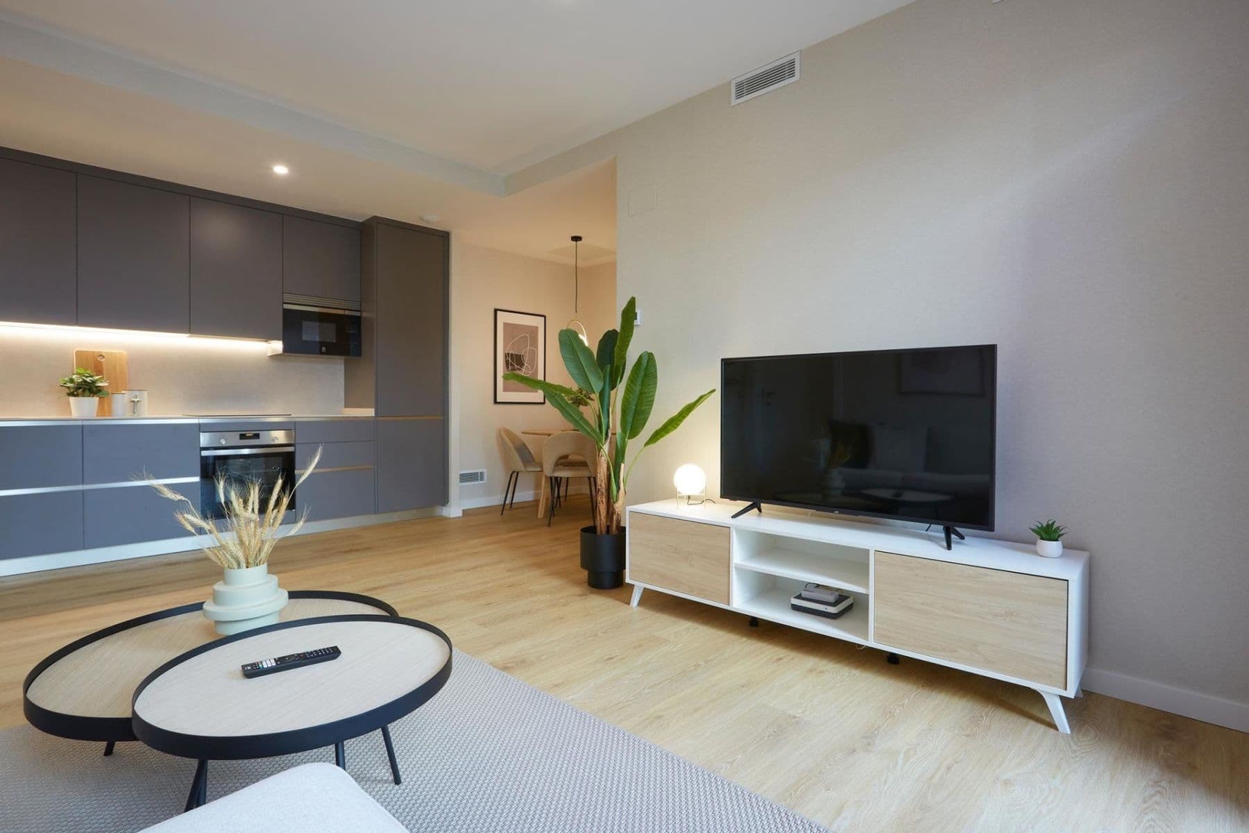 Pronájem bytu 2+1 80 m², Pitterova, Praha, Praha Pronájem bytu 2+1 80 m², Pitterova, Praha, Praha