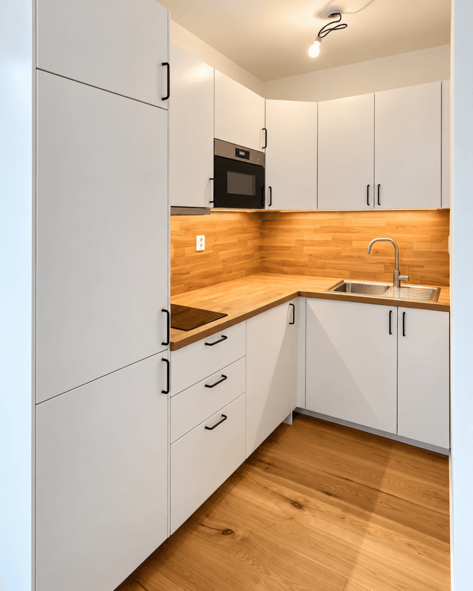 Pronájem bytu 1+kk 30 m², U Komína, Praha, Praha Pronájem bytu 1+kk 30 m², U Komína, Praha, Praha