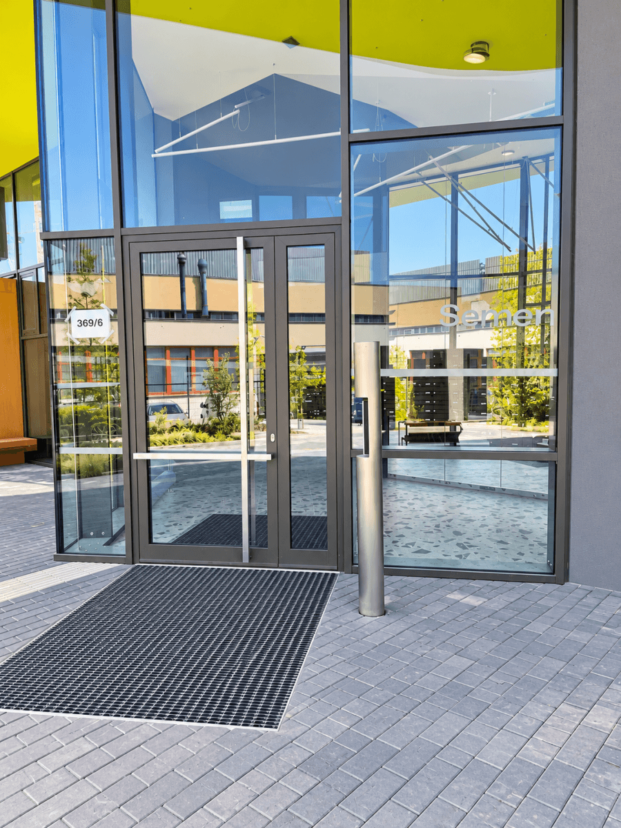 Pronájem bytu 1+kk 30 m², U Komína, Praha, Praha Pronájem bytu 1+kk 30 m², U Komína, Praha, Praha