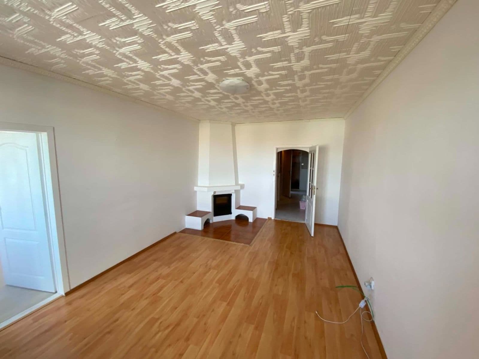 Prodej bytu 4+1 84 m², Kosmonautů, Jindřichův Hradec, Jihočeský kraj Prodej bytu 4+1 84 m², Kosmonautů, Jindřichův Hradec, Jihočeský kraj