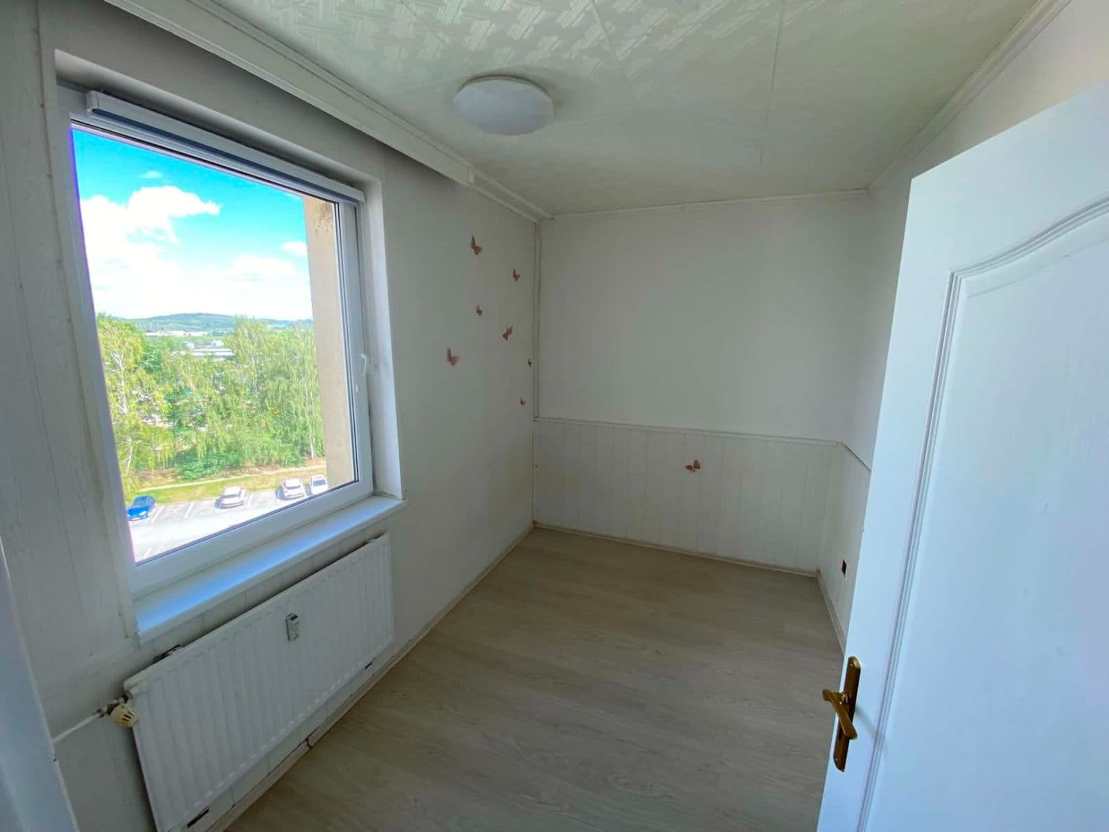 Prodej bytu 4+1 84 m², Kosmonautů, Jindřichův Hradec, Jihočeský kraj Prodej bytu 4+1 84 m², Kosmonautů, Jindřichův Hradec, Jihočeský kraj