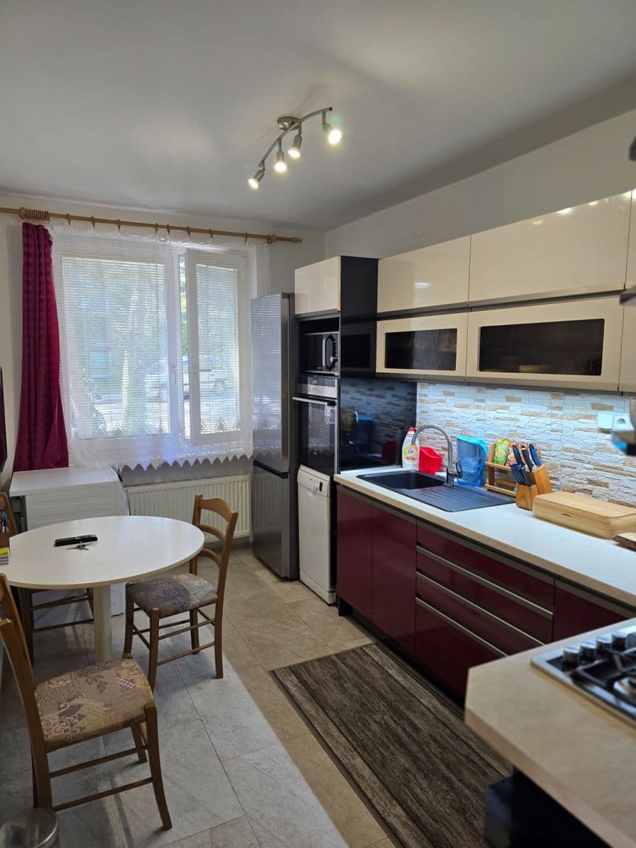 Pronájem bytu 2+1 64 m², Kárníkova, Brno, Jihomoravský kraj Pronájem bytu 2+1 64 m², Kárníkova, Brno, Jihomoravský kraj