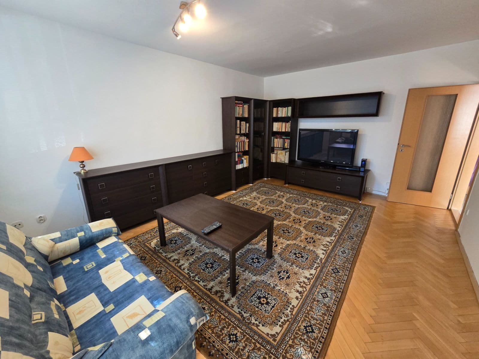 Pronájem bytu 2+1 64 m², Kárníkova, Brno, Jihomoravský kraj Pronájem bytu 2+1 64 m², Kárníkova, Brno, Jihomoravský kraj