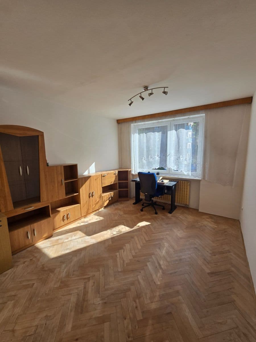 Pronájem bytu 2+1 64 m², Kárníkova, Brno, Jihomoravský kraj Pronájem bytu 2+1 64 m², Kárníkova, Brno, Jihomoravský kraj