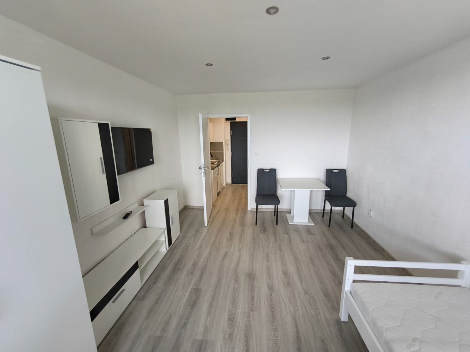 Pronájem bytu Garsoniéra 20 m², Pri kaštieli, Holíč, Trnavský kraj Pronájem bytu Garsoniéra 20 m², Pri kaštieli, Holíč, Trnavský kraj