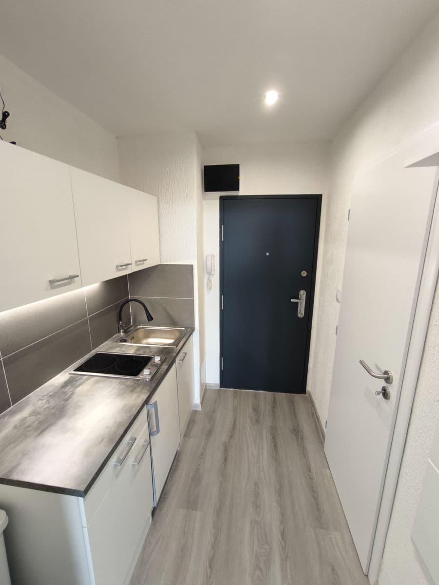 Pronájem bytu Garsoniéra 20 m², Pri kaštieli, Holíč, Trnavský kraj Pronájem bytu Garsoniéra 20 m², Pri kaštieli, Holíč, Trnavský kraj