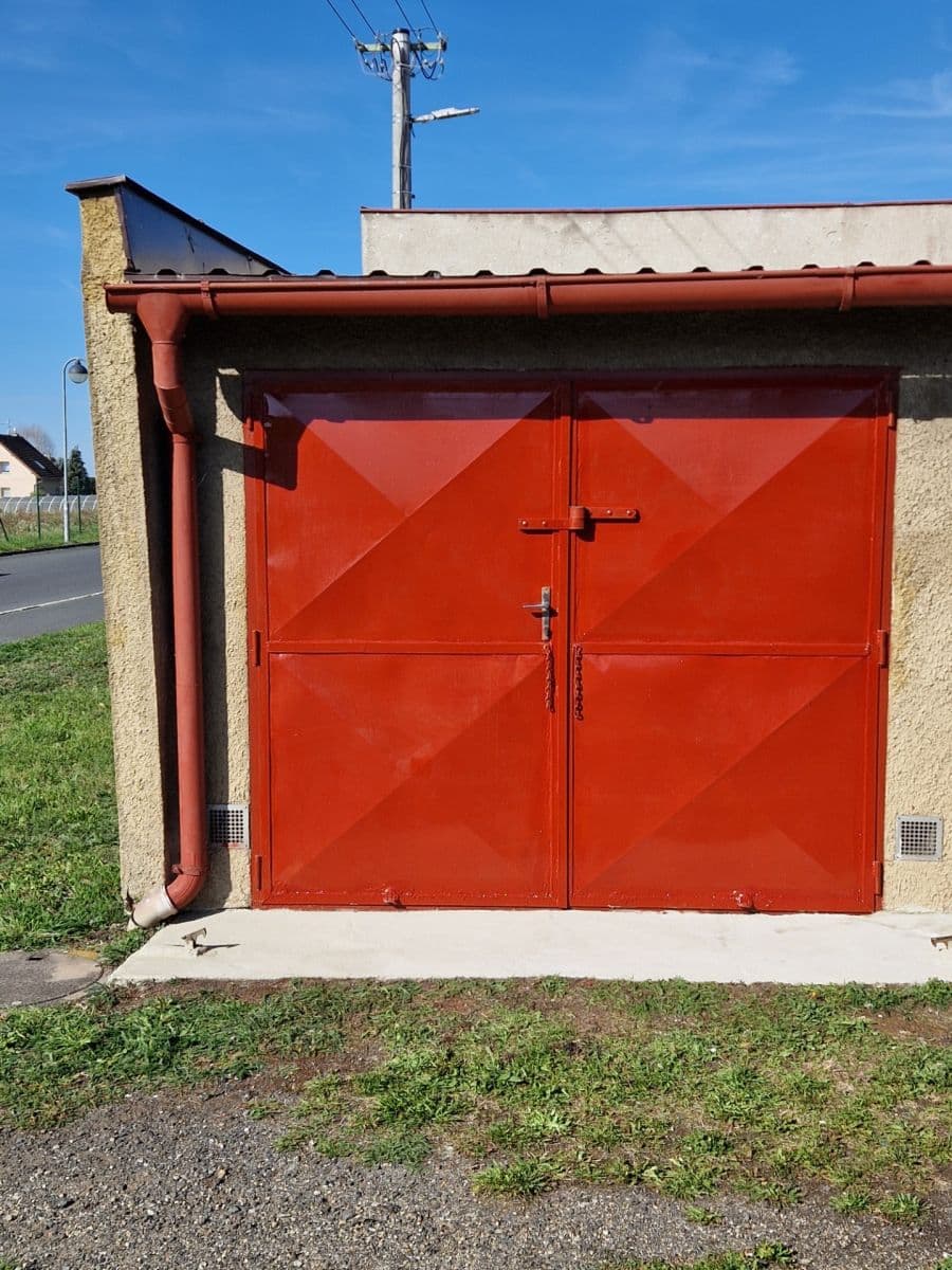 Pronájem garáže 21 m², Budovatelská, Františkovy Lázně, Karlovarský kraj Pronájem garáže 21 m², Budovatelská, Františkovy Lázně, Karlovarský kraj