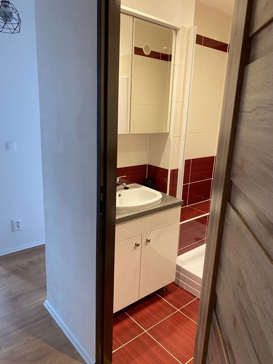 Pronájem bytu 2+kk 39 m², Lovosická, Praha, Praha Pronájem bytu 2+kk 39 m², Lovosická, Praha, Praha