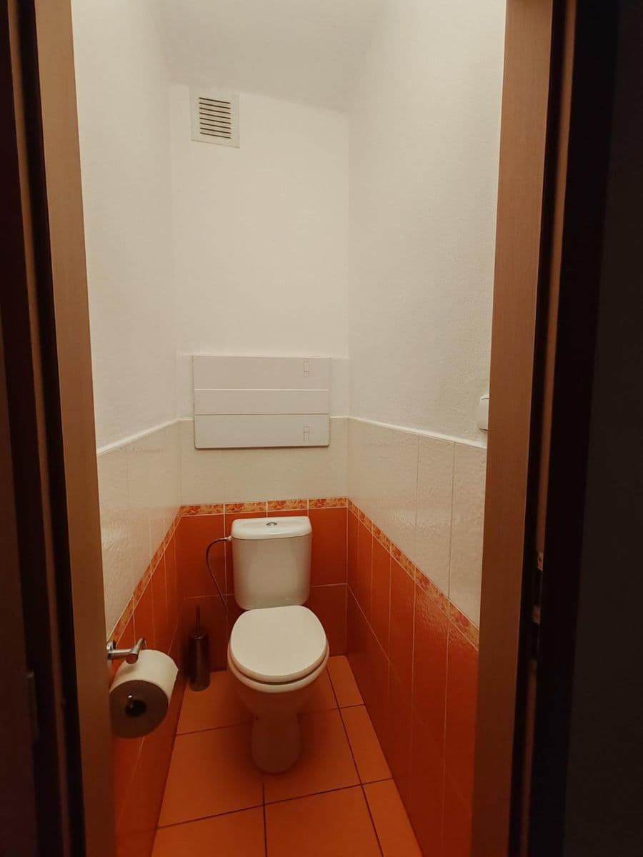 Pronájem bytu 4+1 120 m², Komenského, Ostrava, Moravskoslezský kraj Pronájem bytu 4+1 120 m², Komenského, Ostrava, Moravskoslezský kraj