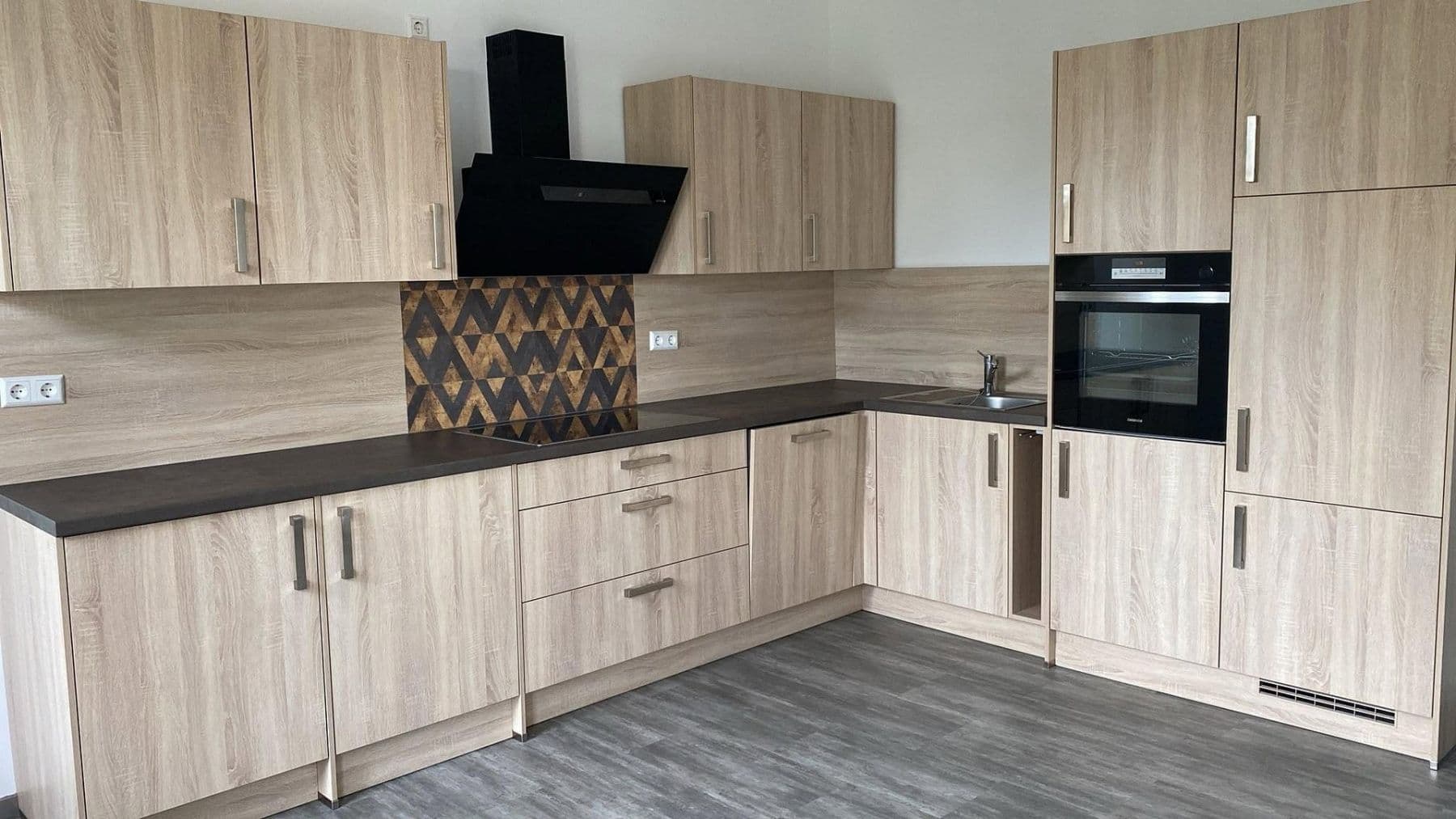 Pronájem bytu 2+1 64 m², Werdauerstr.1, Cvikov, Sasko Pronájem bytu 2+1 64 m², Werdauerstr.1, Cvikov, Sasko