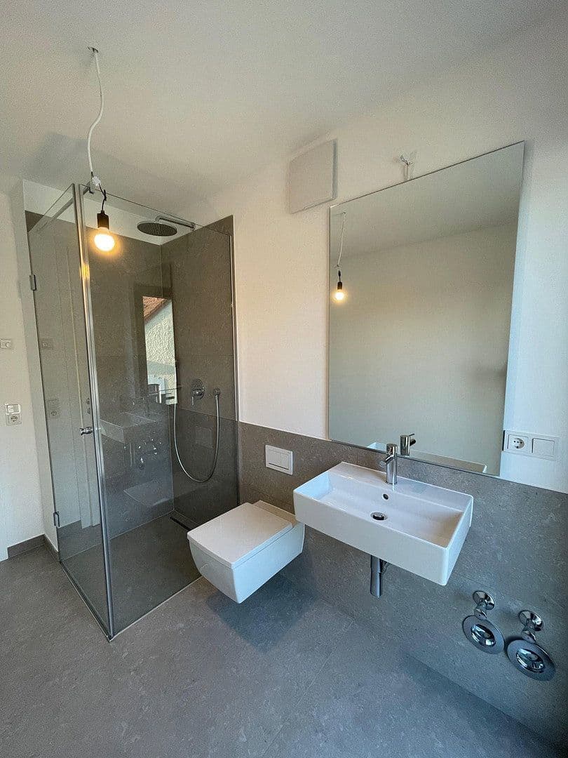 Pronájem bytu 2+1 83 m², Frankstrasse 11, Köln Rodenkirchen, Severní Porýní-Vestfálsko Pronájem bytu 2+1 83 m², Frankstrasse 11, Köln Rodenkirchen, Severní Porýní-Vestfálsko