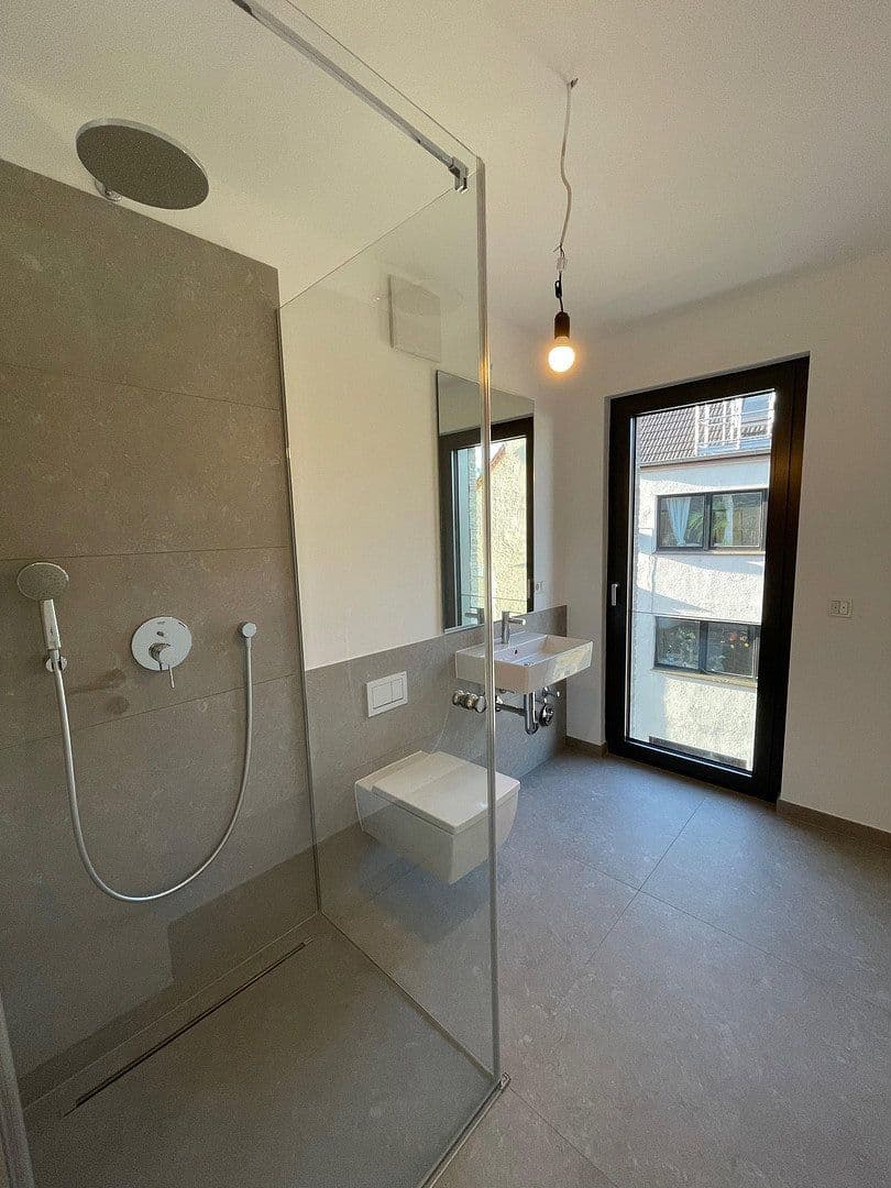 Pronájem bytu 2+1 83 m², Frankstrasse 11, Köln Rodenkirchen, Severní Porýní-Vestfálsko Pronájem bytu 2+1 83 m², Frankstrasse 11, Köln Rodenkirchen, Severní Porýní-Vestfálsko