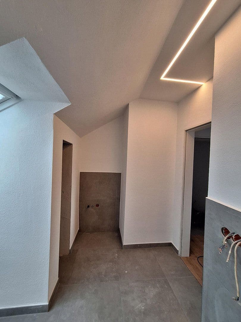 Pronájem bytu 3+1 90 m², Kirchweg 21, Garbsen, Dolní Sasko Pronájem bytu 3+1 90 m², Kirchweg 21, Garbsen, Dolní Sasko