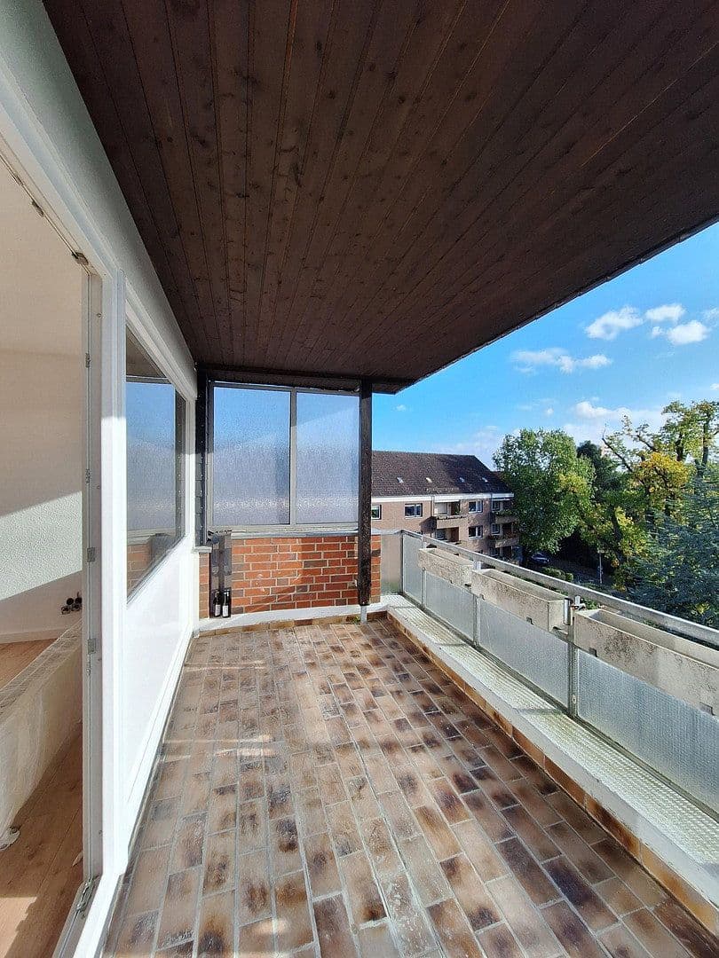 Pronájem bytu 3+1 90 m², Kirchweg 21, Garbsen, Dolní Sasko Pronájem bytu 3+1 90 m², Kirchweg 21, Garbsen, Dolní Sasko