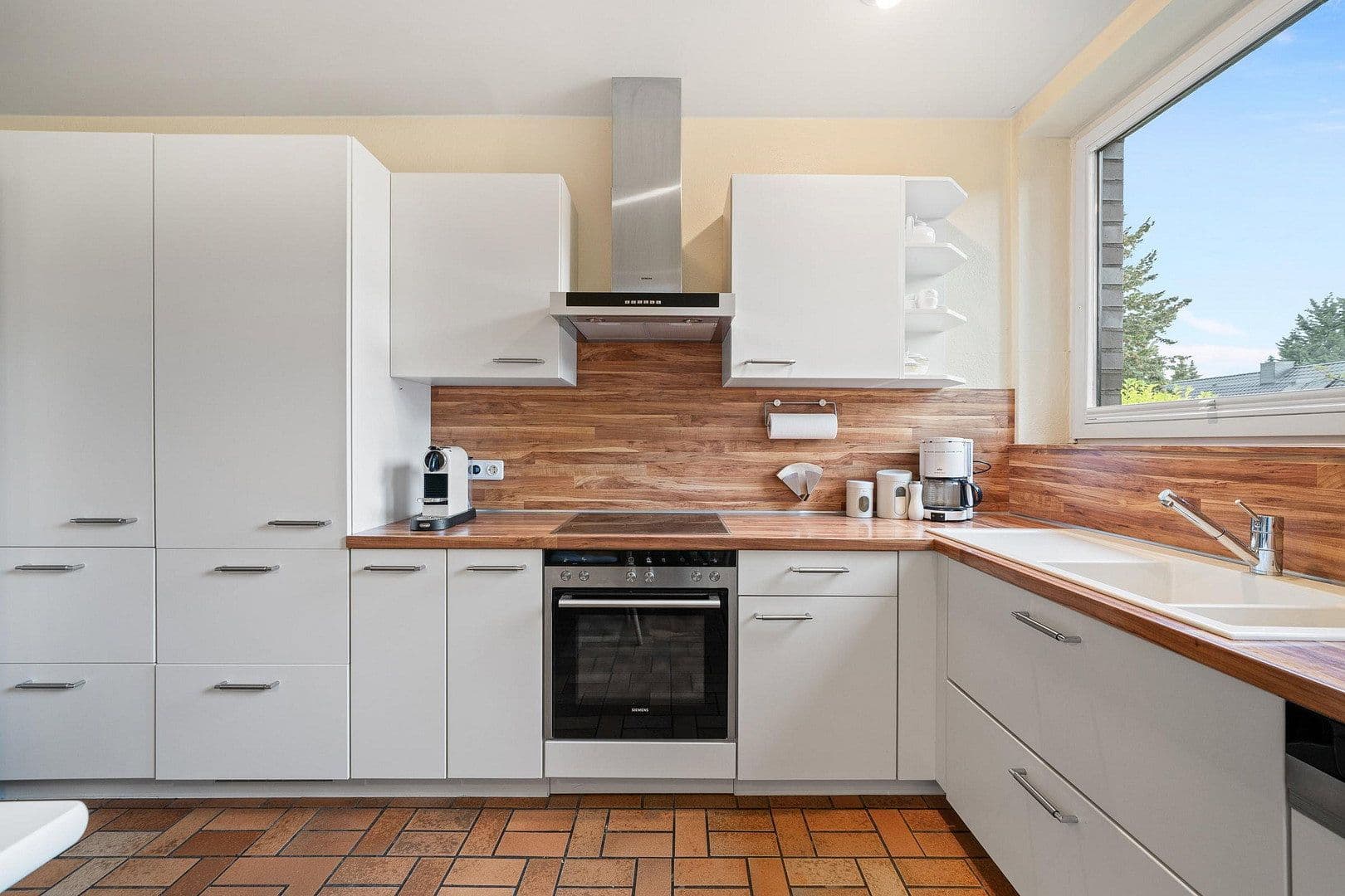 Prodej domu 266 m², pozemek 1.338 m², Blautannenweg 10, Wentorf bei Hamburg, Šlesvicko-Holštýnsko Prodej domu 266 m², pozemek 1.338 m², Blautannenweg 10, Wentorf bei Hamburg, Šlesvicko-Holštýnsko