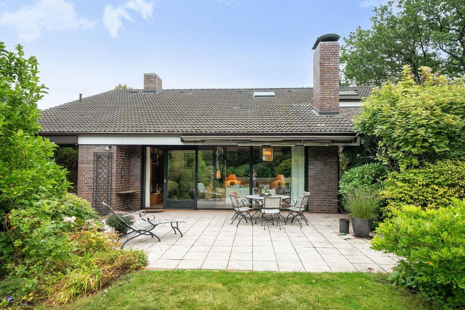Prodej domu 266 m², pozemek 1.338 m², Blautannenweg 10, Wentorf bei Hamburg, Šlesvicko-Holštýnsko Prodej domu 266 m², pozemek 1.338 m², Blautannenweg 10, Wentorf bei Hamburg, Šlesvicko-Holštýnsko