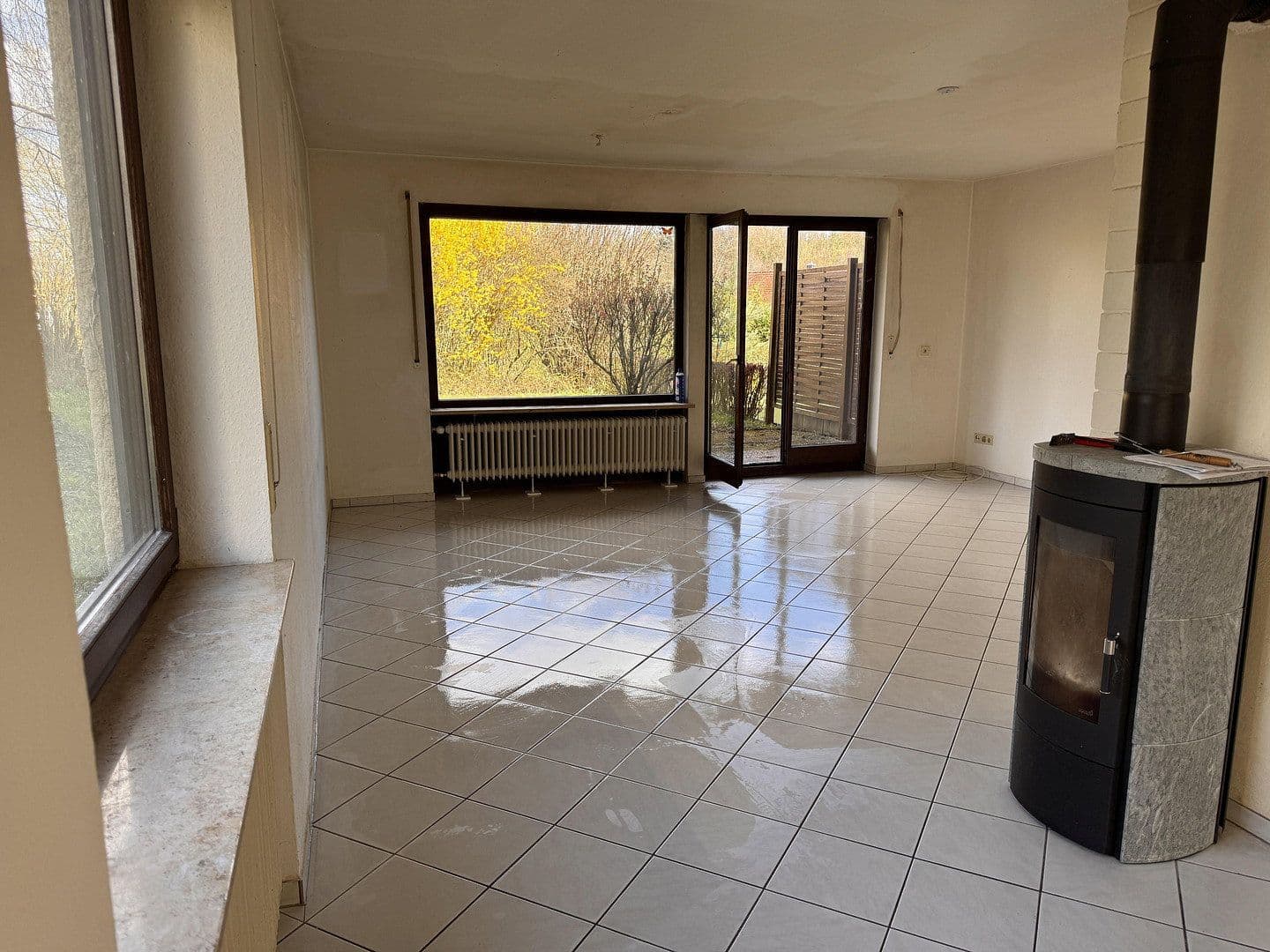 Prodej domu 150 m², pozemek 356 m², Riemenschneiderstr. 34, Estenfeld, Bavorsko Prodej domu 150 m², pozemek 356 m², Riemenschneiderstr. 34, Estenfeld, Bavorsko