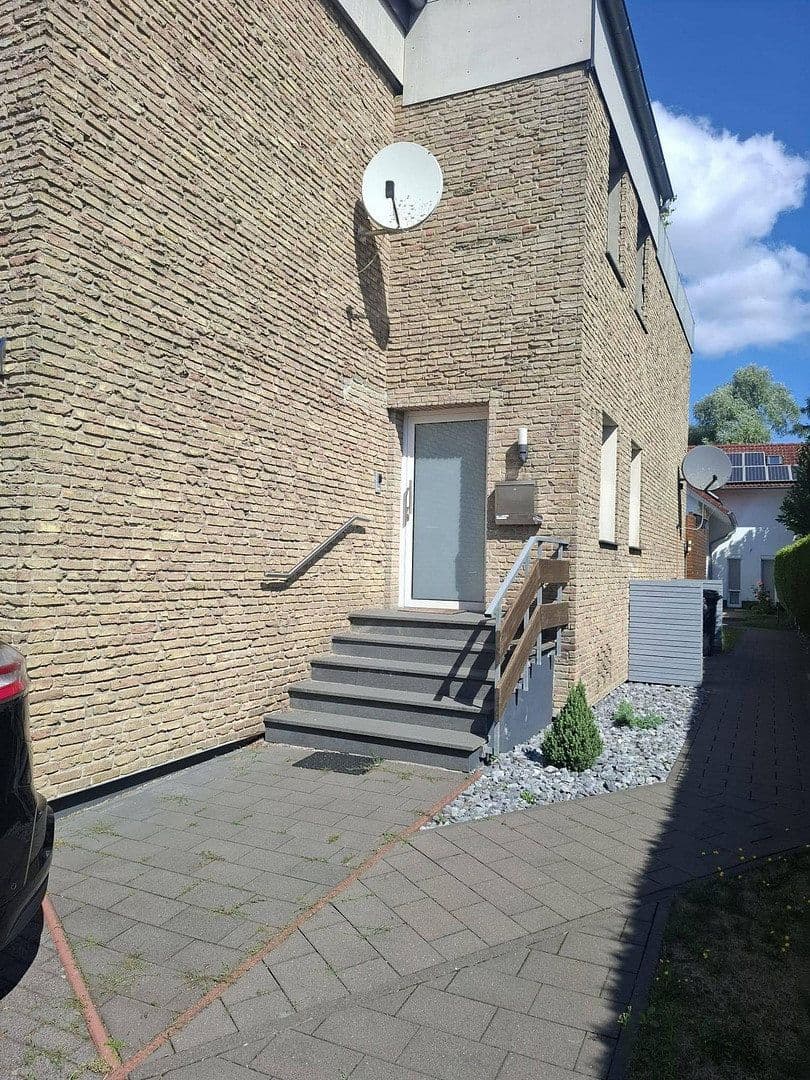 Pronájem bytu 5+1 140 m², Bielefeld, Severní Porýní-Vestfálsko Pronájem bytu 5+1 140 m², Bielefeld, Severní Porýní-Vestfálsko
