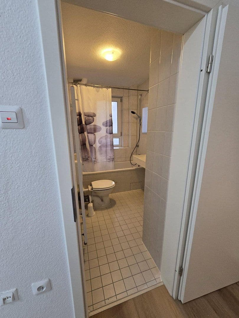 Pronájem bytu 2+kk 58 m², Friedenstr. 27, Karlsruhe, Bádensko-Württembersko Pronájem bytu 2+kk 58 m², Friedenstr. 27, Karlsruhe, Bádensko-Württembersko